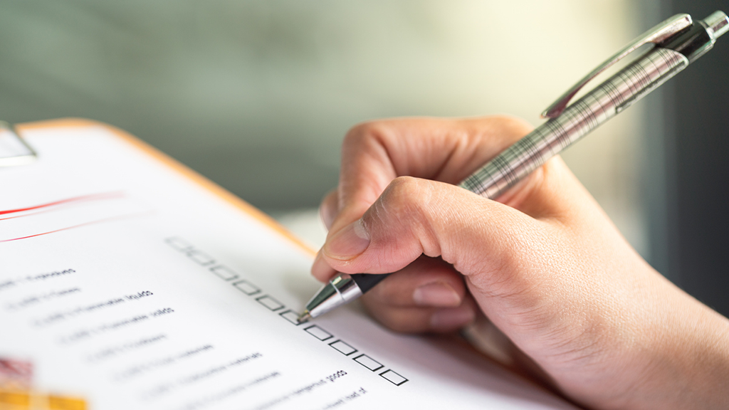 Experts advise bonus pay documentation, communication