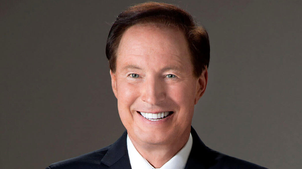 Anderson to retire from drug stores group; Wolfe to helm insurance advisory group; more departures and arrivals