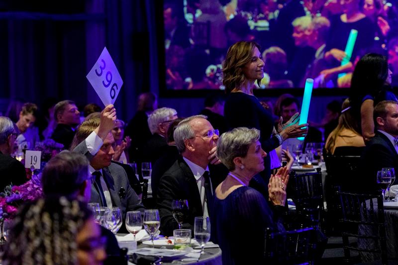 Join the fight to end Alzheimer's on May 6