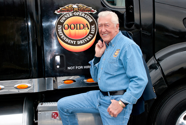 Truckers' group president dies